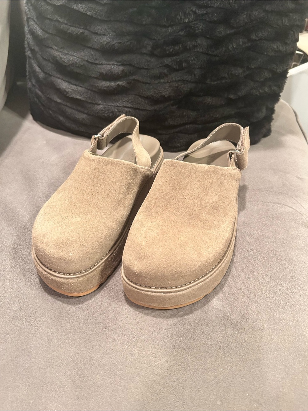 Steve Madden Mellow Taupe Suede Slingback Platform Clogs Women’s Shoes size 9